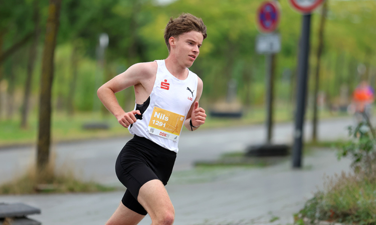 Nils Franken läuft bei „DO IT FAST“ auf Rang fünf